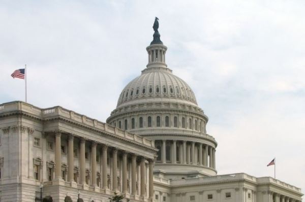 Конгресс США одобрил закон о поставках Украине вооружений по ленд-лизу