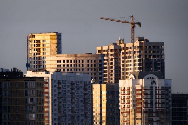 До 9% годовых: Путин предложил снизить ставку по льготной ипотеке в России